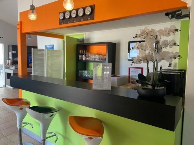 B Troyes Aeroport Hotel 2*
